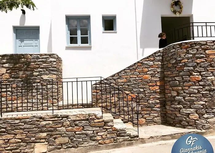 Ξενοδοχείο με διαμερίσματα Giannakis Filoxenia 3*